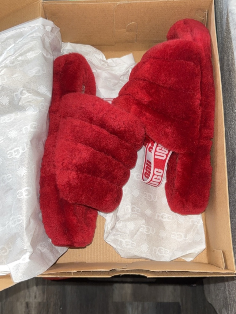 UGG Red Fluffy Logo Slide